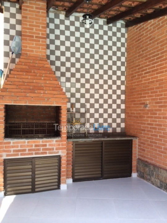 Casa para alquiler de vacaciones em Bertioga (Praia de Guaratuba)