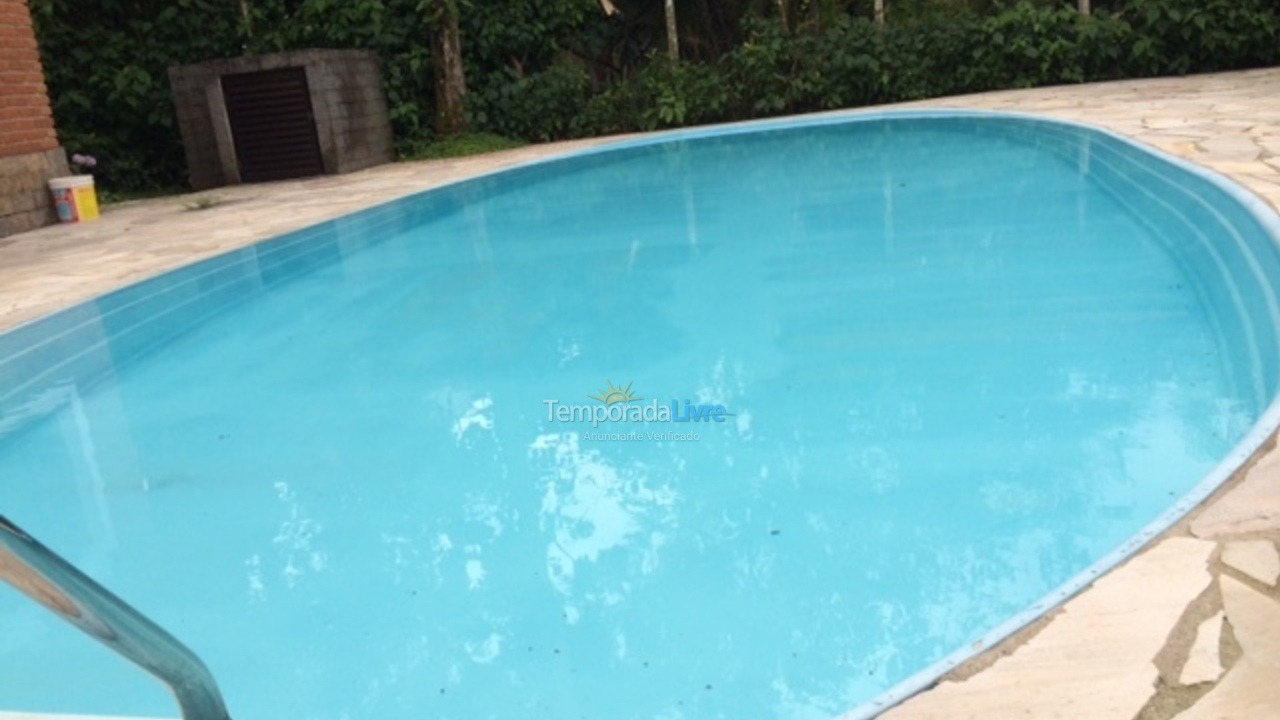 Casa para alquiler de vacaciones em Bertioga (Praia de Guaratuba)