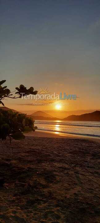 Casa para aluguel de temporada em Ubatuba (Pereque Açu)