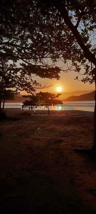 Casa para aluguel de temporada em Ubatuba (Pereque Açu)