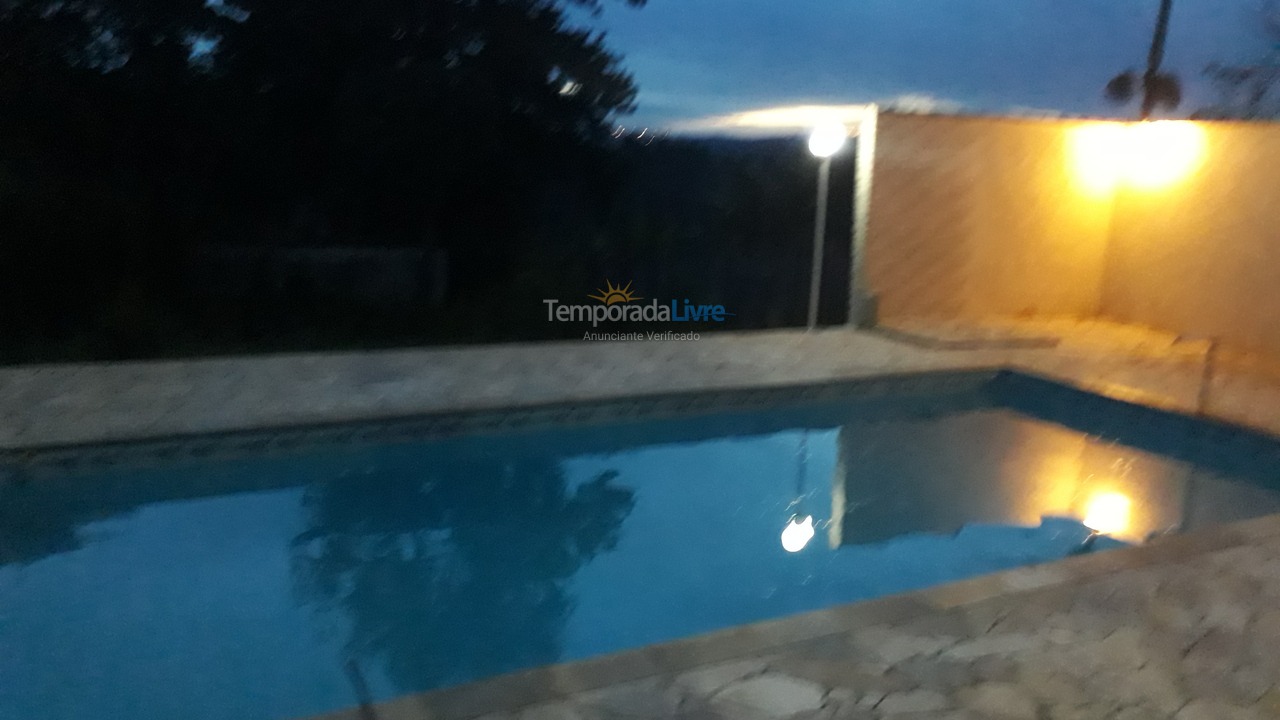 Chácara / sítio para aluguel de temporada em Itapecerica da Serra (Potuverá)