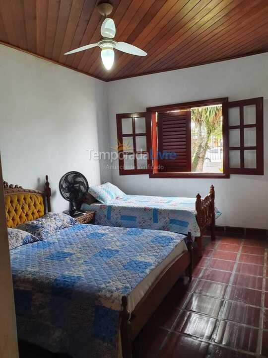 Casa para alquiler de vacaciones em Caraguatatuba (Indaiá)