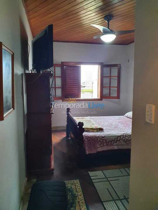 Casa para alquiler de vacaciones em Caraguatatuba (Indaiá)