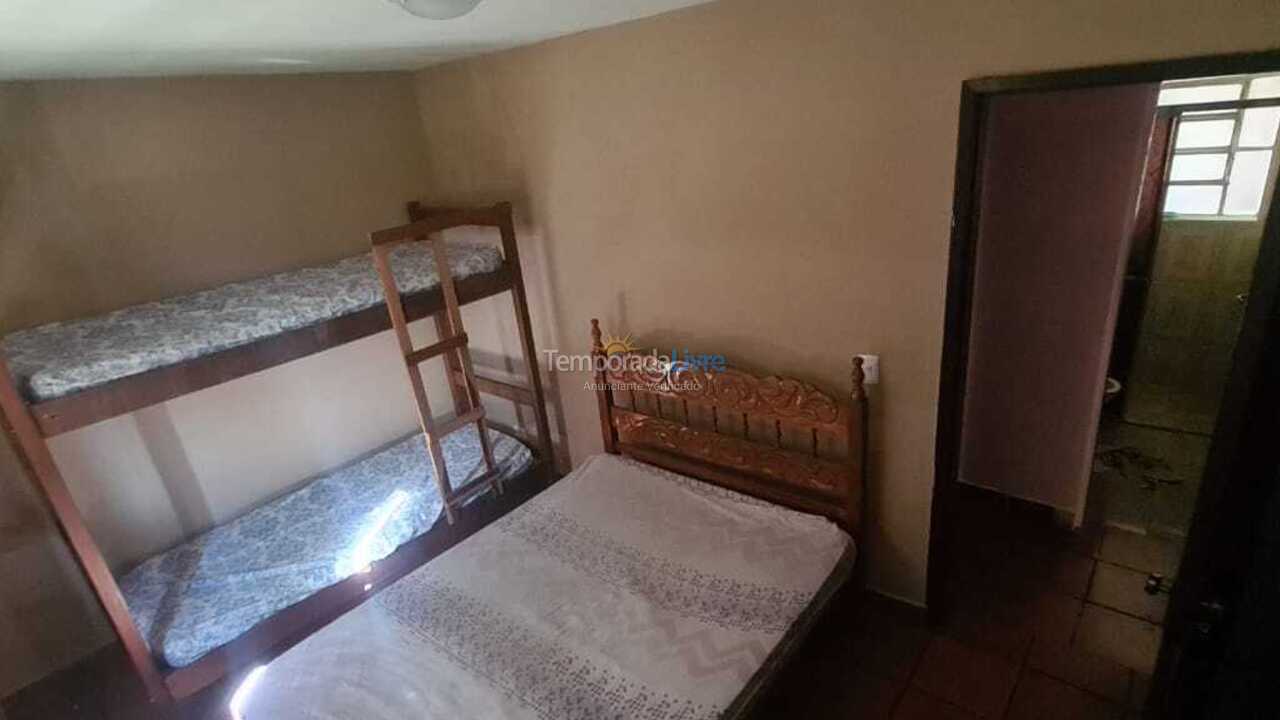 Chácara / sítio para aluguel de temporada em Santana de Parnaíba (Parque Sinae)