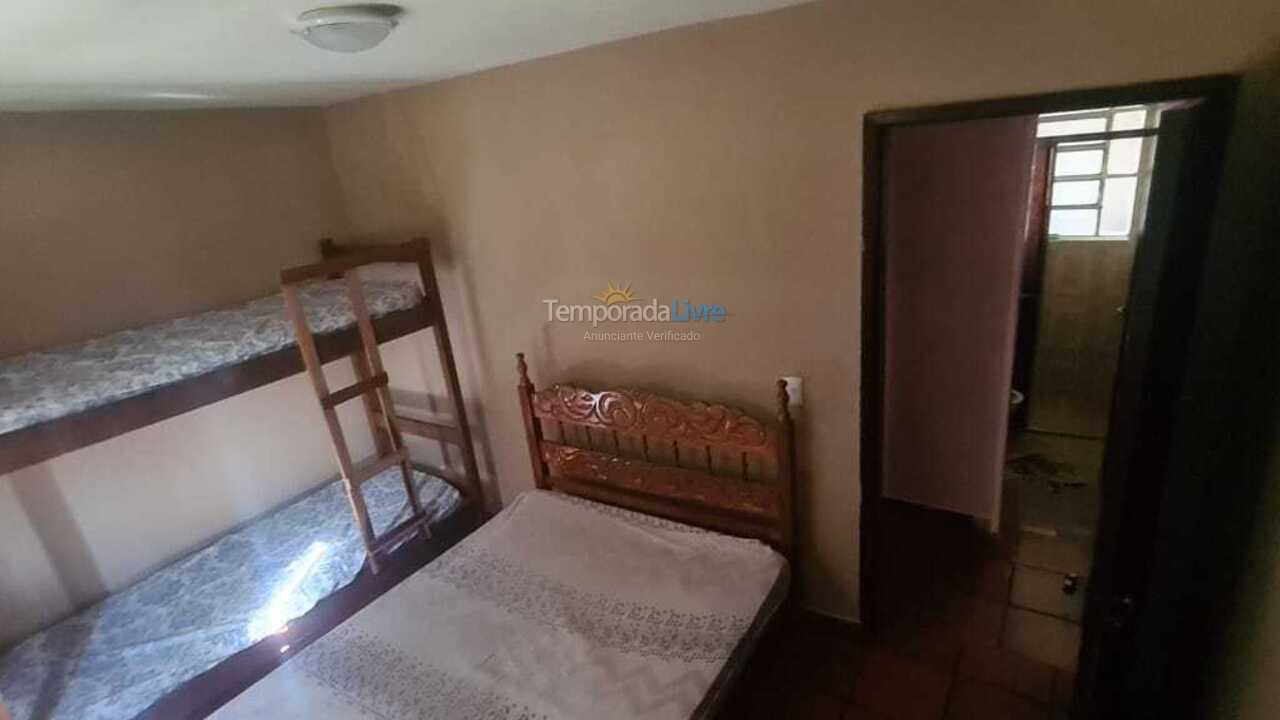 Chácara / sítio para aluguel de temporada em Santana de Parnaíba (Parque Sinae)