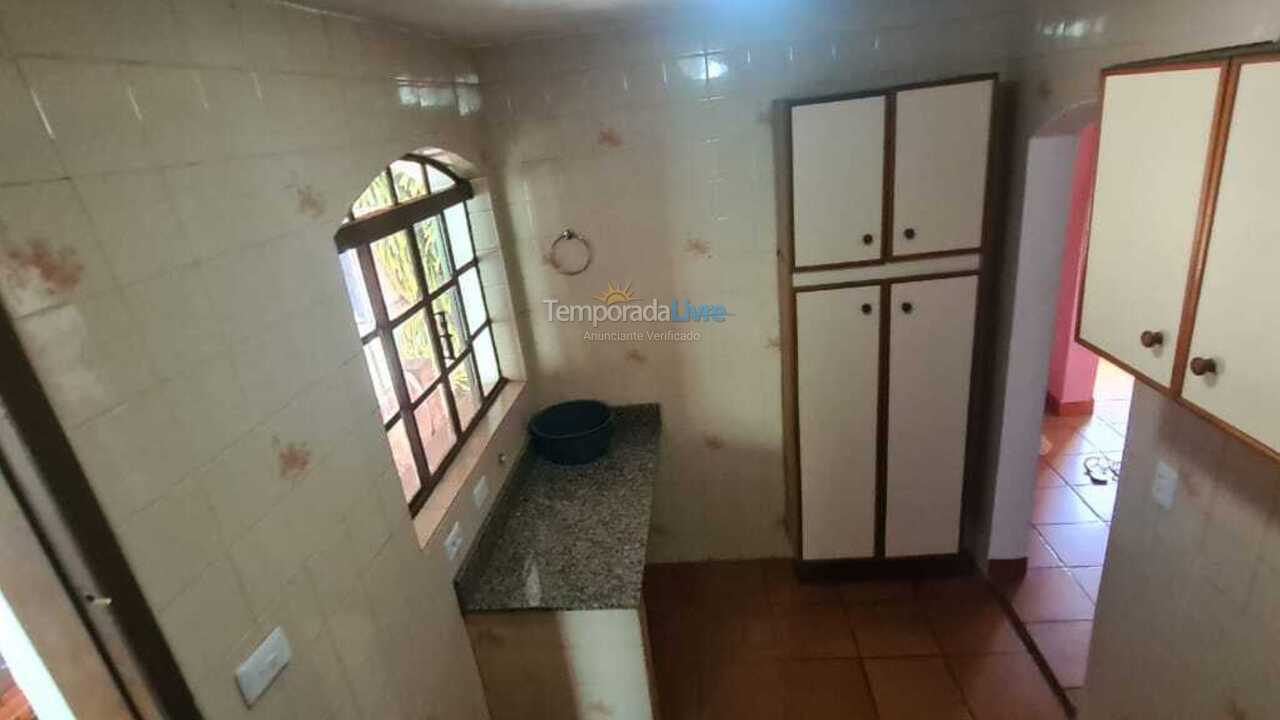 Chácara / sítio para aluguel de temporada em Santana de Parnaíba (Parque Sinae)