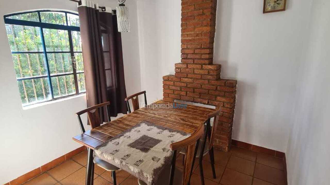 Chácara / sítio para aluguel de temporada em Santana de Parnaíba (Parque Sinae)