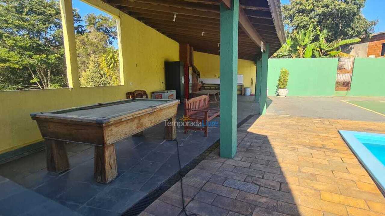 Chácara / sítio para aluguel de temporada em Santana de Parnaíba (Parque Sinae)