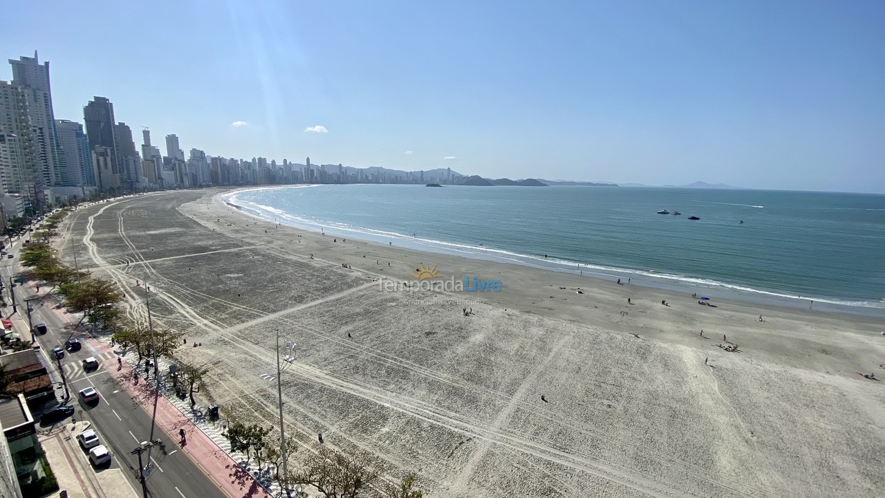 Apartamento para aluguel de temporada em Balneário Camboriú (Praia Central)