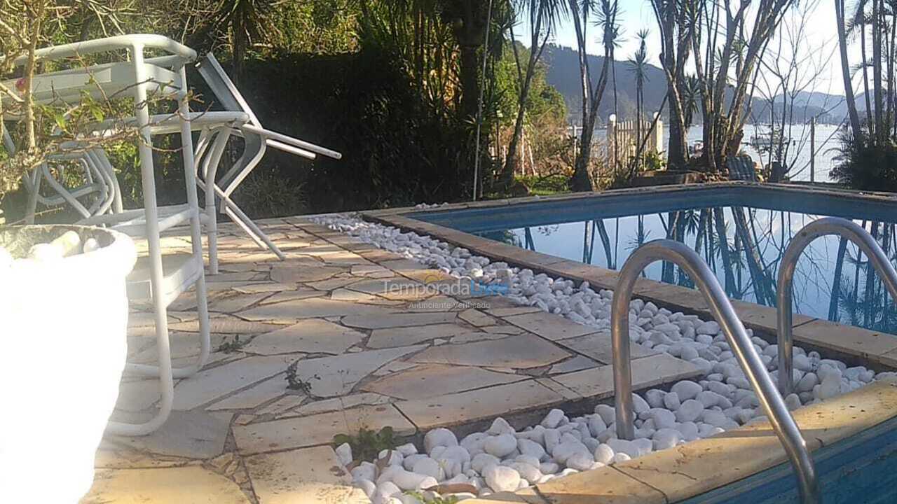 Casa para alquiler de vacaciones em Ubatuba (Santa Rita)