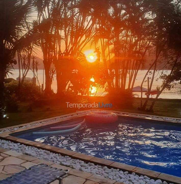 Casa para alquiler de vacaciones em Ubatuba (Santa Rita)