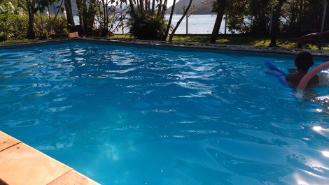 Casa en la arena con piscina