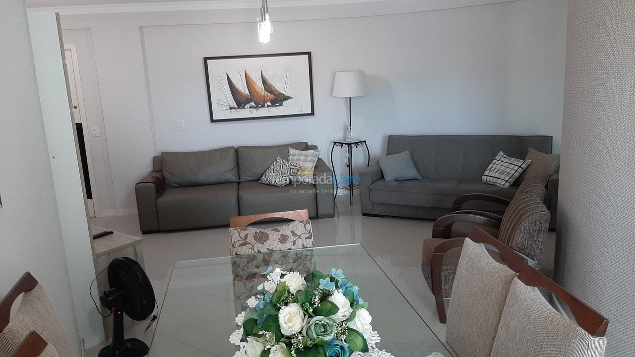 Apartamento para aluguel de temporada em Bombinhas (Praia de Bombas)