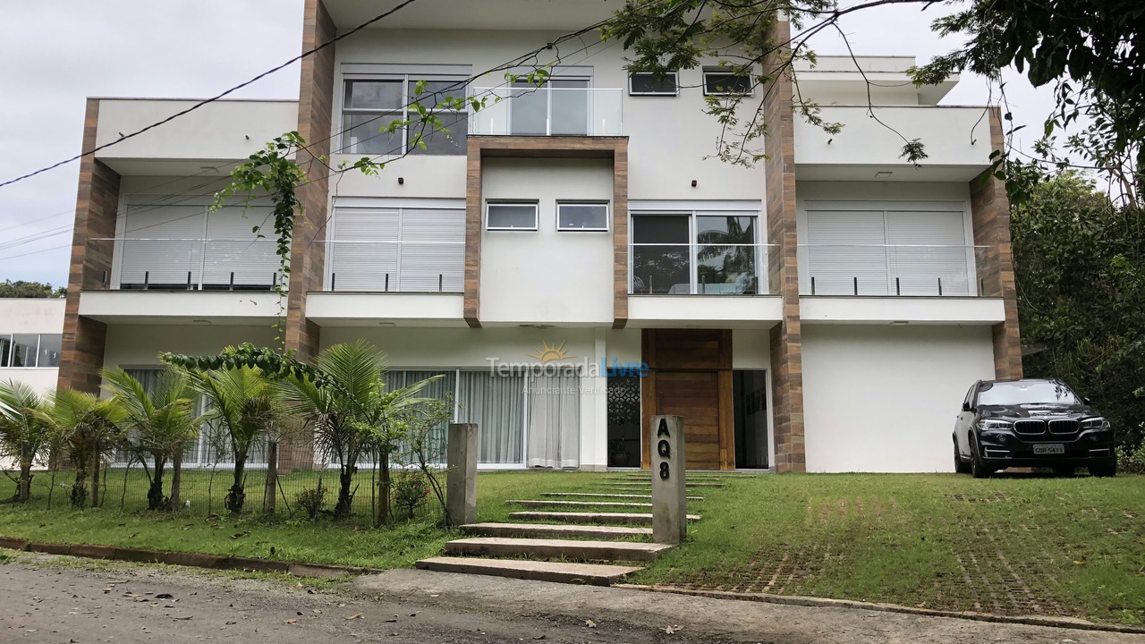 House for vacation rental in Bertioga (Praia de Guaratuba)