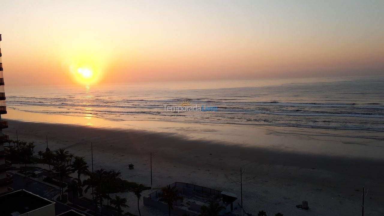 Apartment for vacation rental in Praia Grande (Praia do Caiçara)