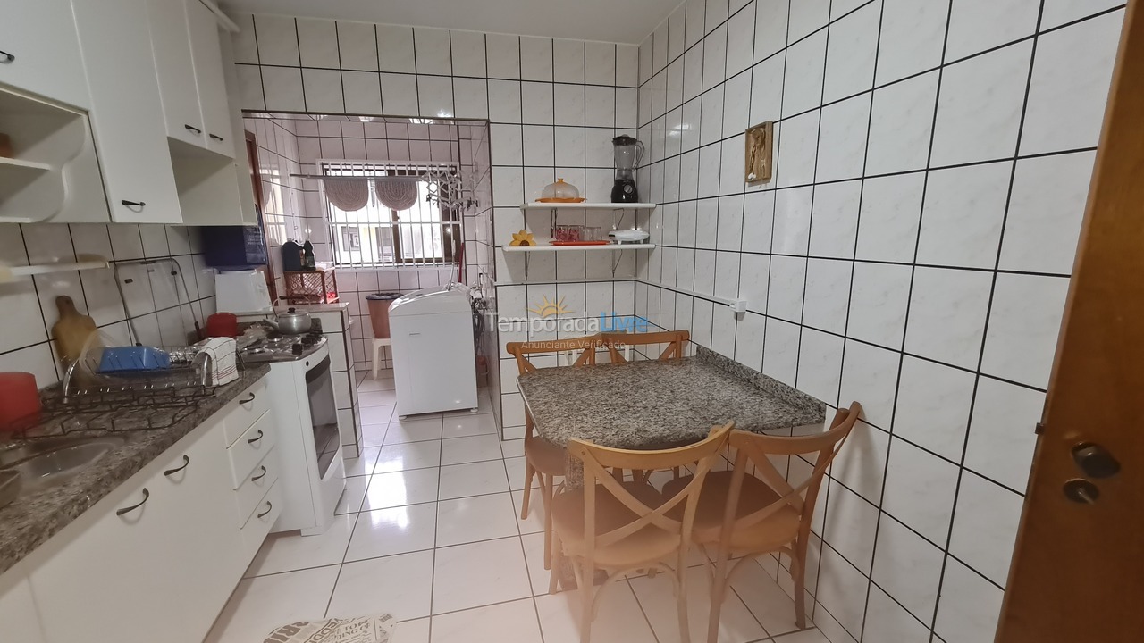 Apartamento para alquiler de vacaciones em Itapema (Meia Praia)