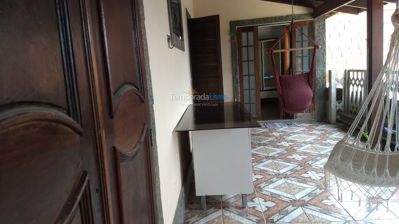 Casa para aluguel de temporada em São Sebastião (Canto do Mar)