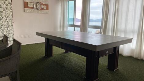 3 SUÍTES + 1 - VISTA PARA O MAR