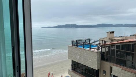 3 SUÍTES + 1 - VISTA PARA O MAR