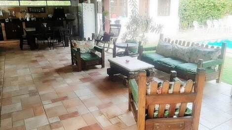 Casa frente al mar con aire acondicionado y piscina.