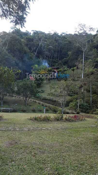 Granja para alquiler de vacaciones em Nova Friburgo (Rio Bonito de Lumiar)