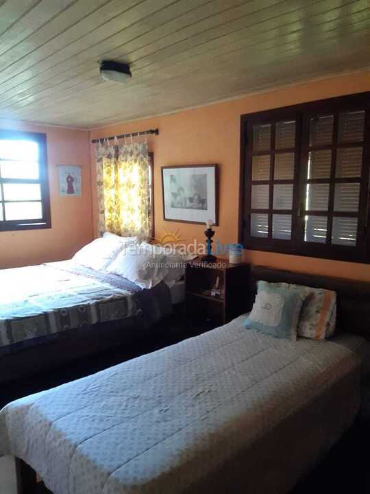 Granja para alquiler de vacaciones em Nova Friburgo (Rio Bonito de Lumiar)