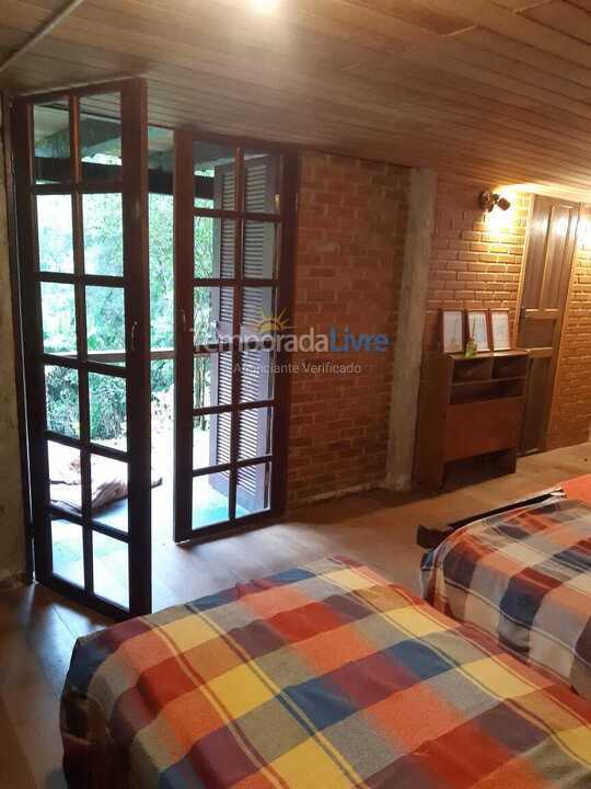 Granja para alquiler de vacaciones em Nova Friburgo (Rio Bonito de Lumiar)