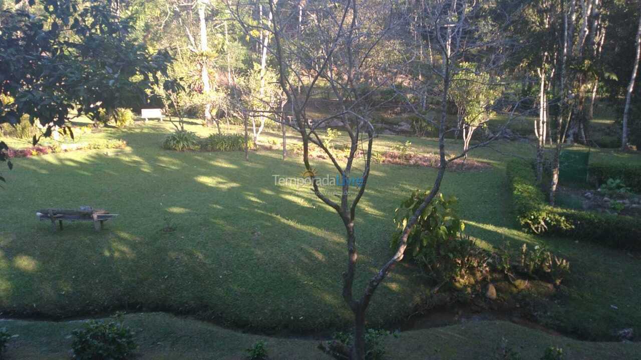 Granja para alquiler de vacaciones em Nova Friburgo (Rio Bonito de Lumiar)