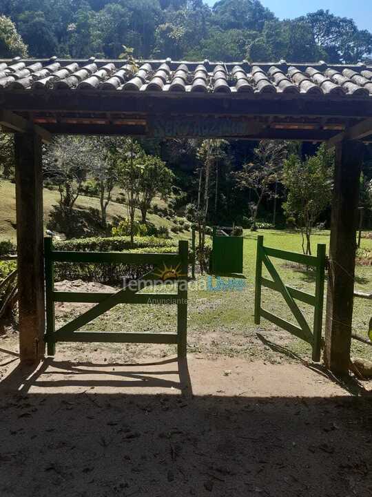 Granja para alquiler de vacaciones em Nova Friburgo (Rio Bonito de Lumiar)