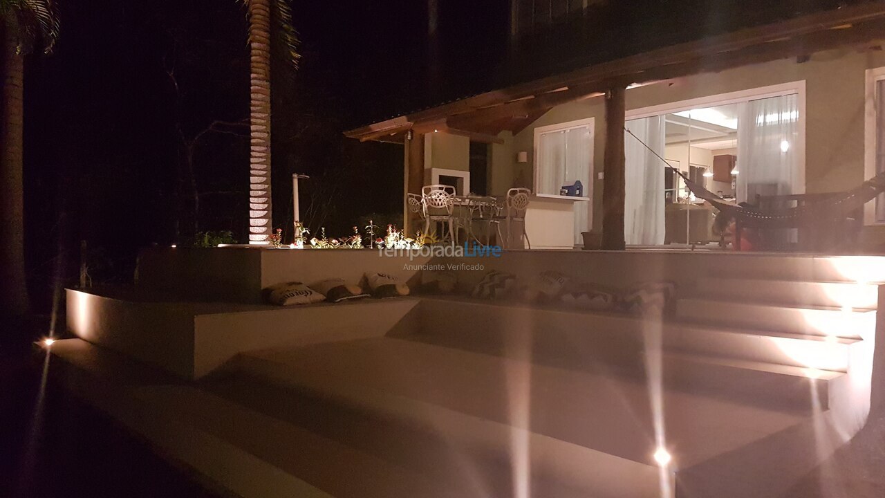 Casa para aluguel de temporada em Florianópolis (Praia Mole)