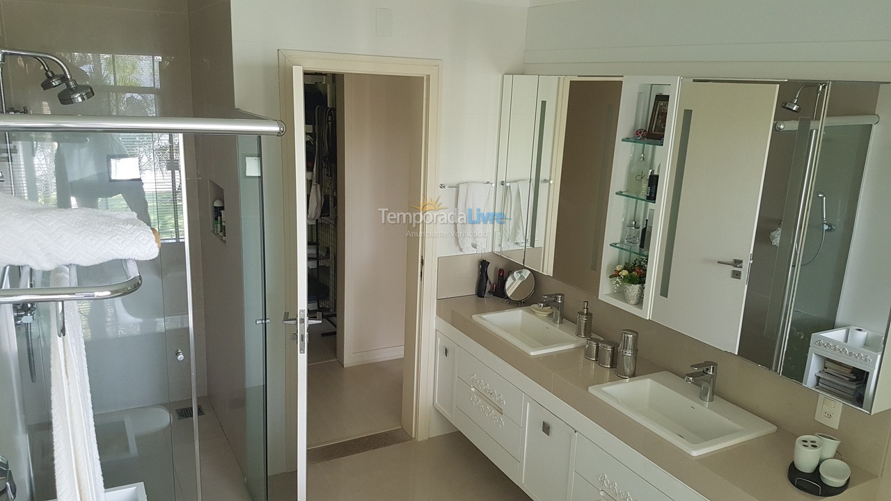 Casa para aluguel de temporada em Florianópolis (Praia Mole)