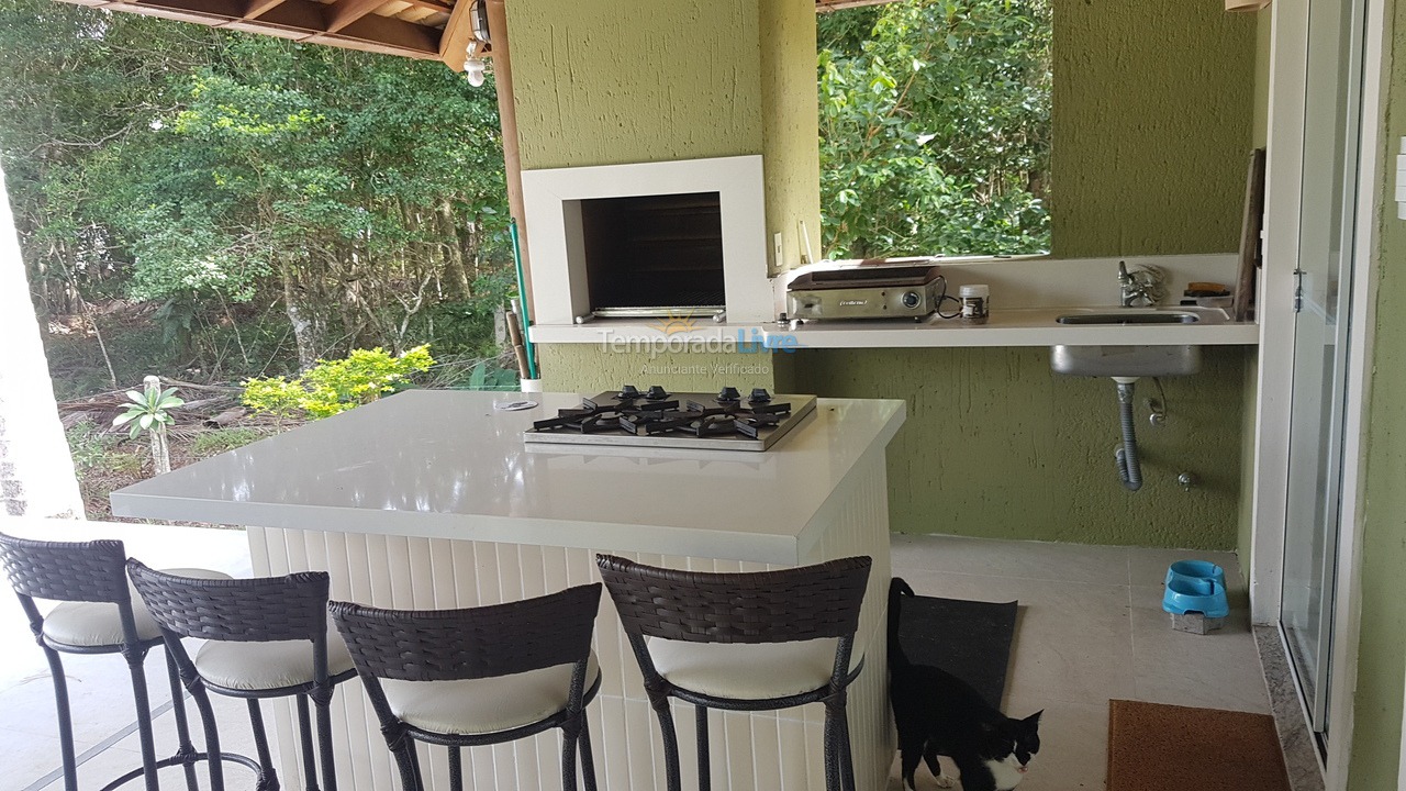 Casa para aluguel de temporada em Florianópolis (Praia Mole)