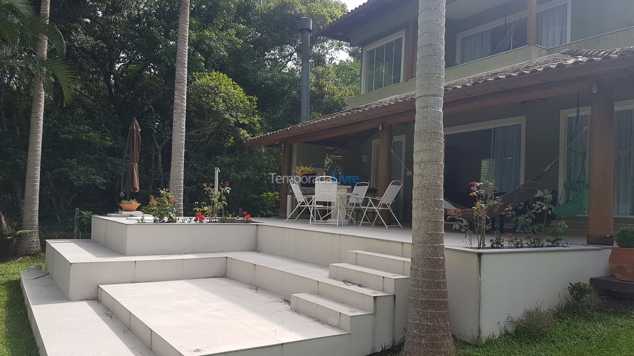 Casa para aluguel de temporada em Florianópolis (Praia Mole)