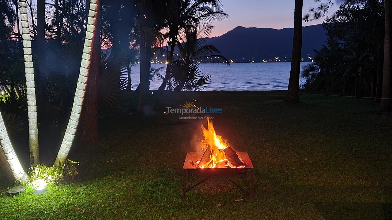 Casa para aluguel de temporada em Florianópolis (Praia Mole)