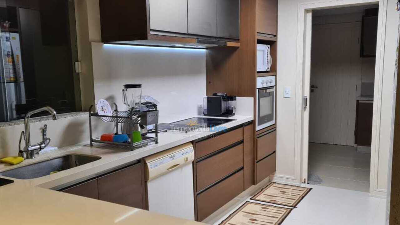 Casa para aluguel de temporada em Florianópolis (Praia Mole)