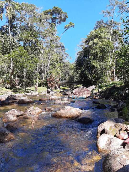 Granja para alquiler de vacaciones em Nova Friburgo (Rio Bonito de Lumiar)