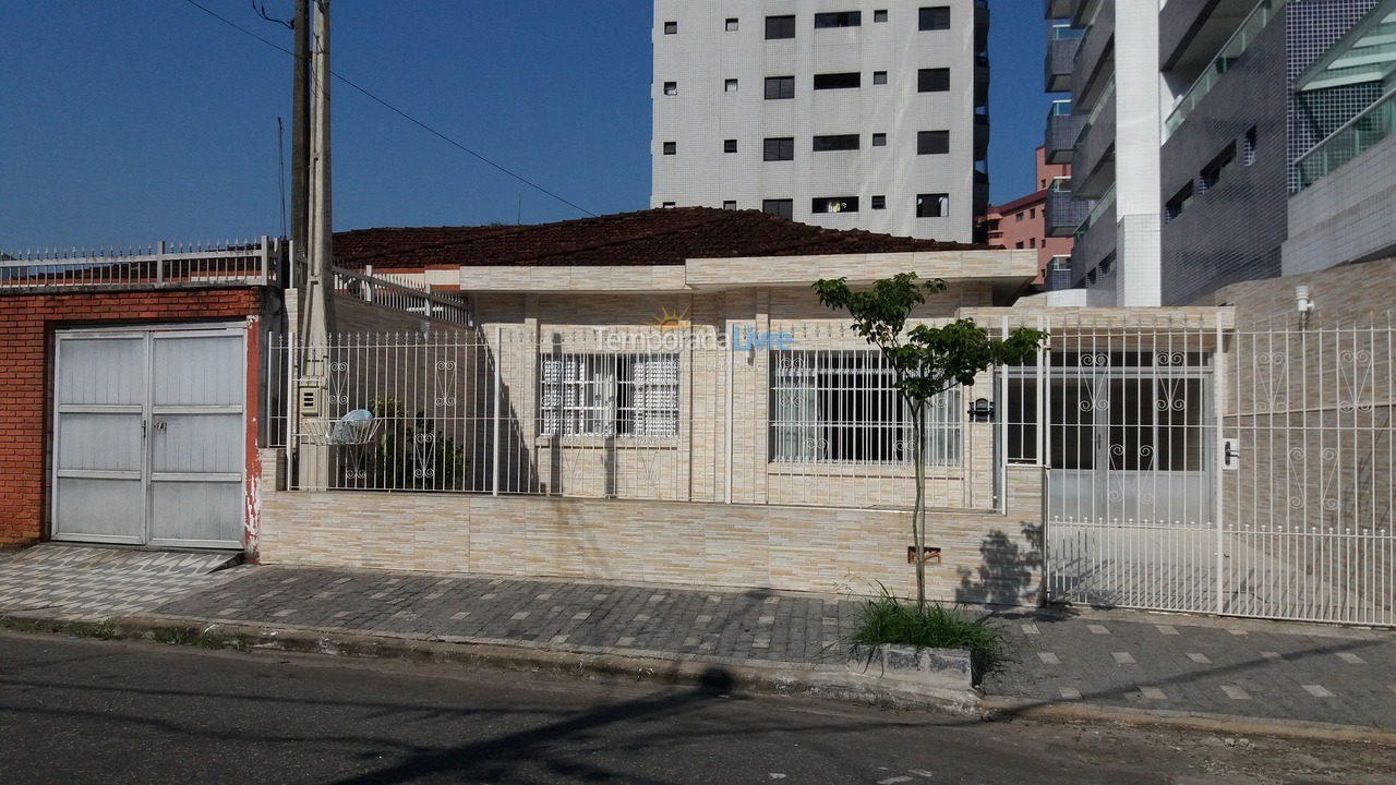 House for vacation rental in Praia Grande (Praia do Caiçara)