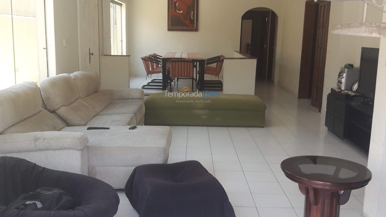 Casa para aluguel de temporada em Guarujá (Jardim Virgínia)