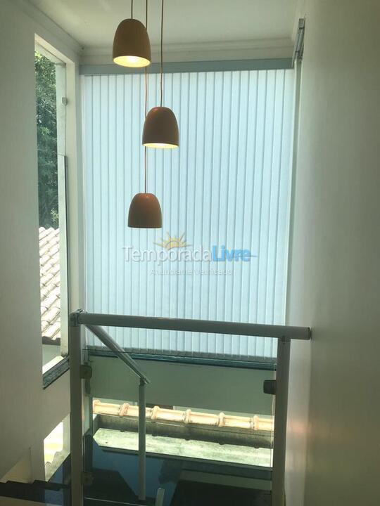 Casa para aluguel de temporada em Caraguatatuba (Capricórnio)