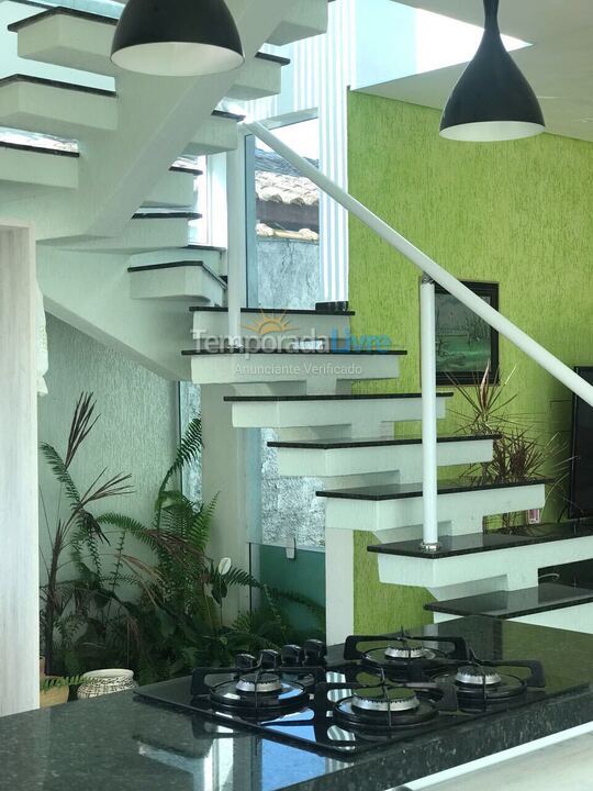 Casa para aluguel de temporada em Caraguatatuba (Capricórnio)
