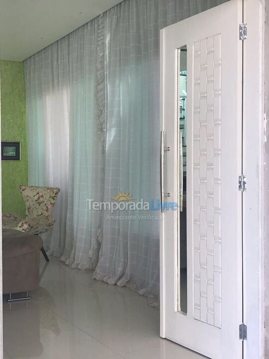 Casa para aluguel de temporada em Caraguatatuba (Capricórnio)