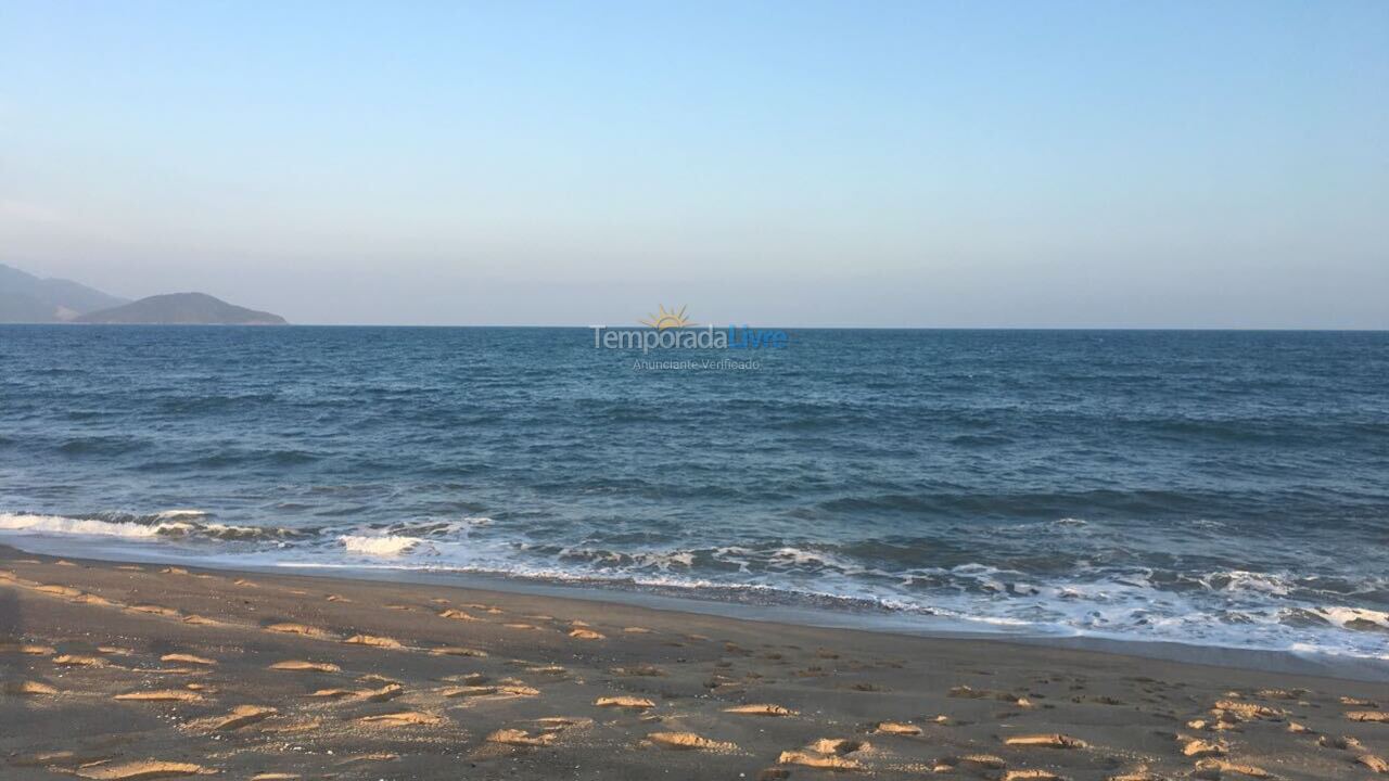 Casa para aluguel de temporada em Caraguatatuba (Capricórnio)