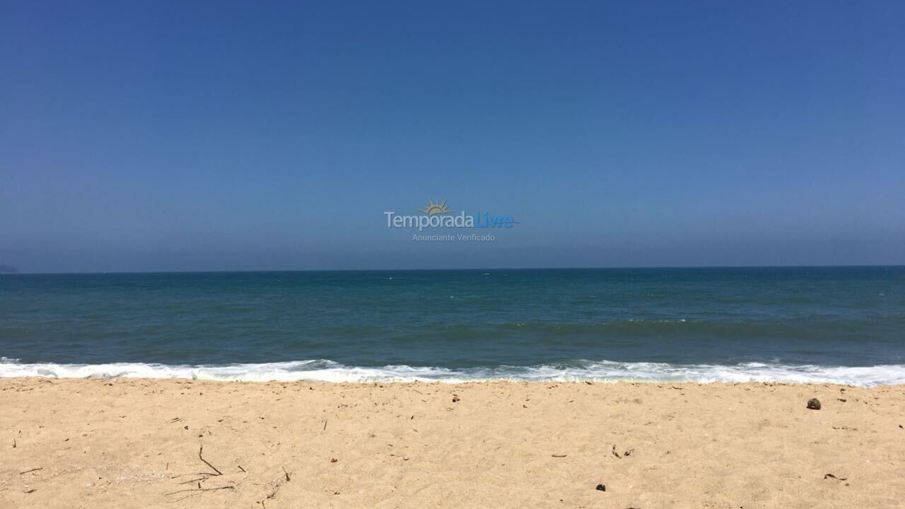 Casa para aluguel de temporada em Caraguatatuba (Capricórnio)