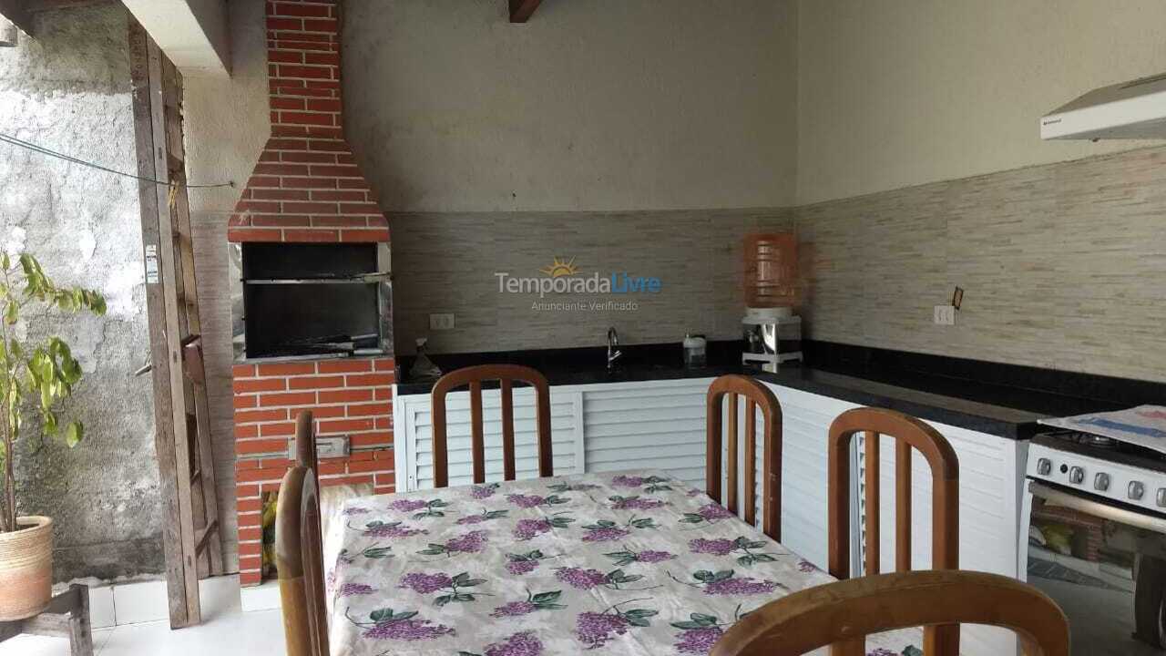 Casa para aluguel de temporada em Caraguatatuba (Capricórnio)