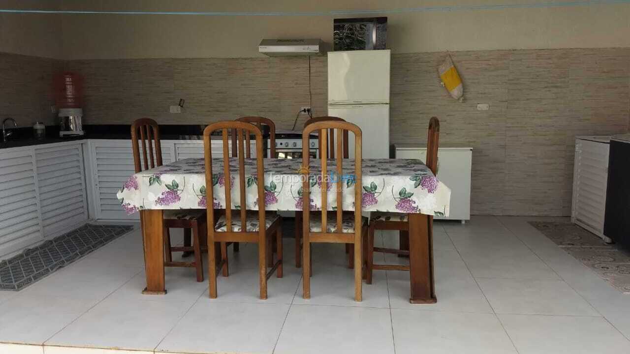 Casa para aluguel de temporada em Caraguatatuba (Capricórnio)