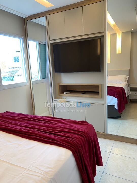 Apartamento para aluguel de temporada em Praia Grande (Vila Tupi)