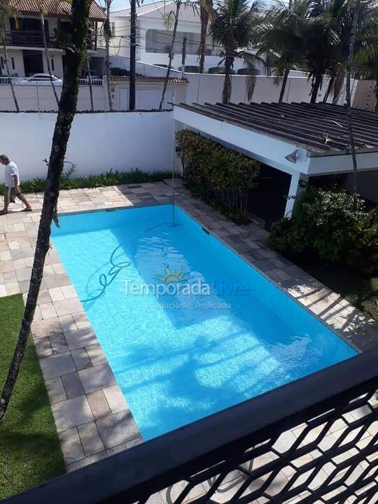 Casa para aluguel de temporada em Guarujá (Enseada)