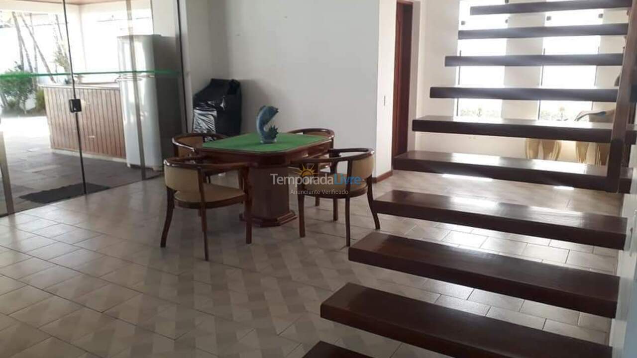 Casa para aluguel de temporada em Guarujá (Enseada)