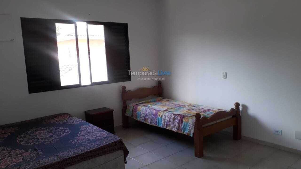 Casa para aluguel de temporada em Guarujá (Enseada)