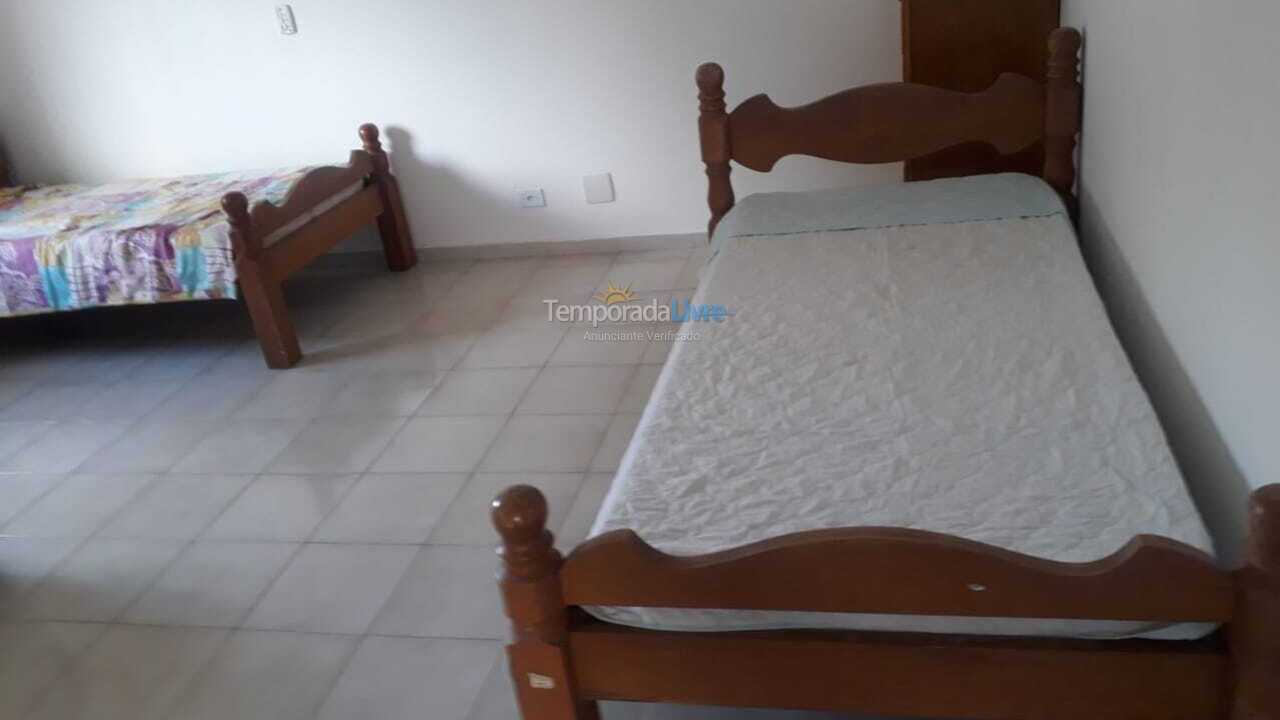 Casa para aluguel de temporada em Guarujá (Enseada)